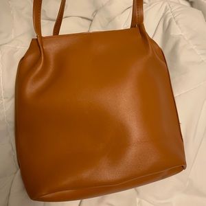 Medium Tote Bag